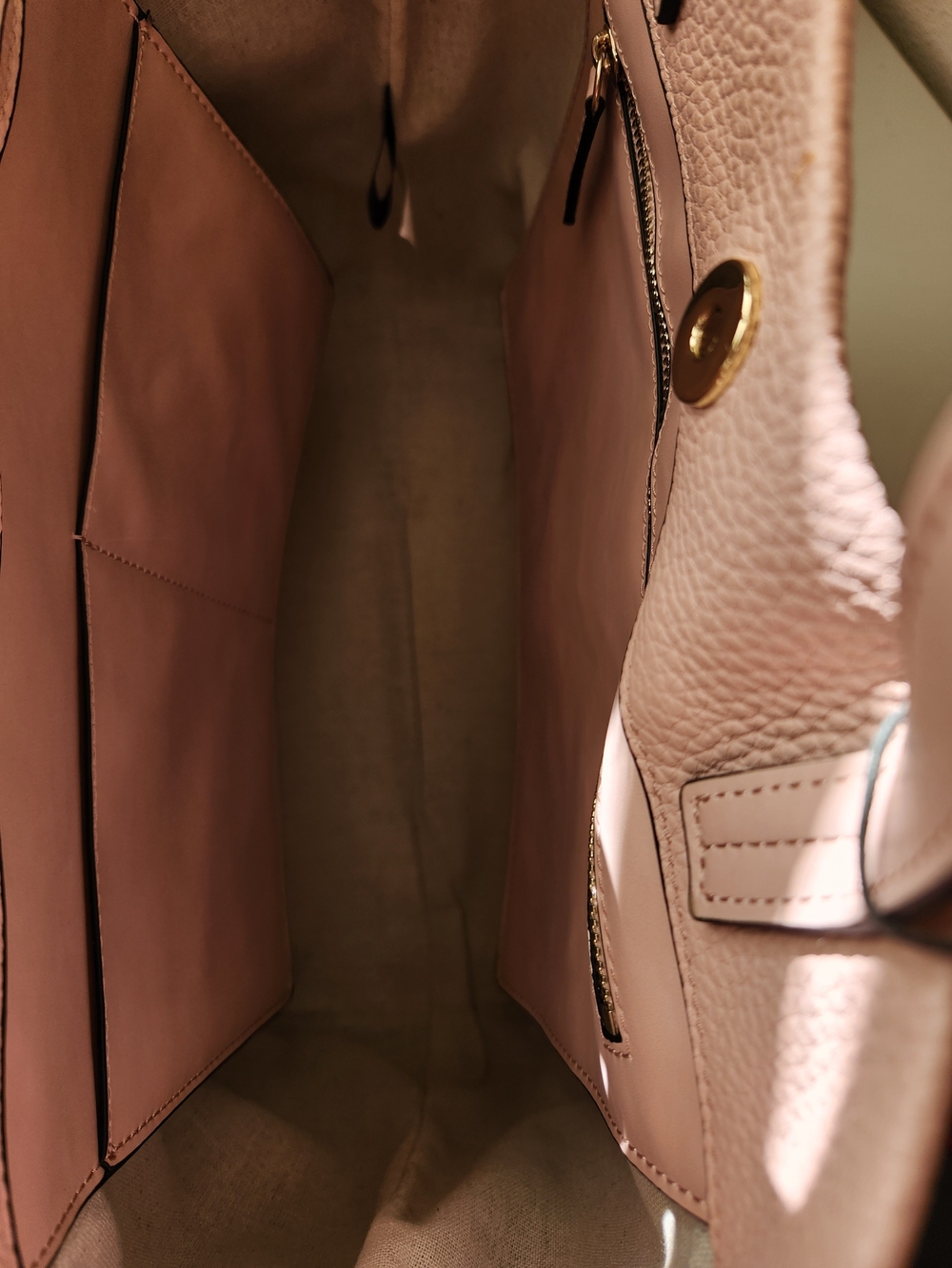 New Vince Camuto Blush Pink Tote Bag with Gold Hardware - Picture 4 of 5